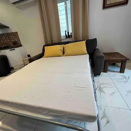Apartman Entire Private House With Large Yard *