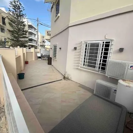 Apartman Entire Private House With Large Yard Is-Swieqi
