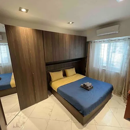 Apartman Entire Private House With Large Yard *